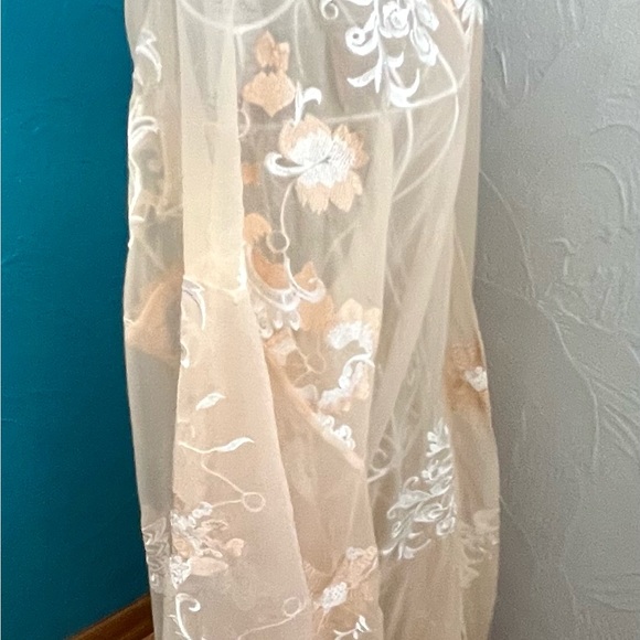 Embroidered long peach/white cover tunic - Picture 4 of 6
